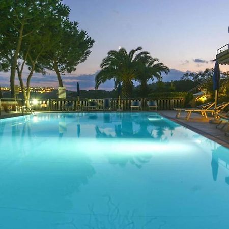Appartamenti Residence Il Porto 13 E 16 Porto Azzurro Kültér fotó