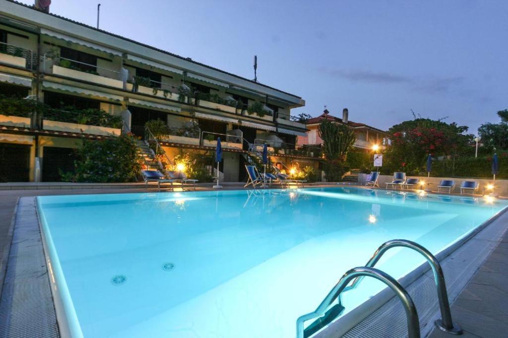 Appartamenti Residence Il Porto 13 E 16 Porto Azzurro Kültér fotó