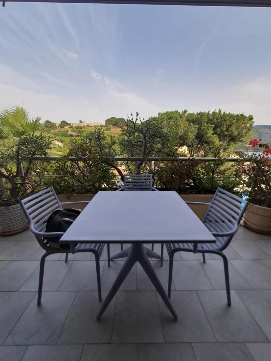 Appartamenti Residence Il Porto 13 E 16 Porto Azzurro Kültér fotó